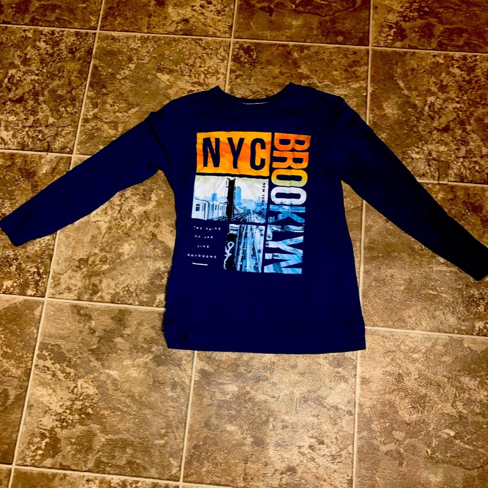 Boy shirt size 14/16